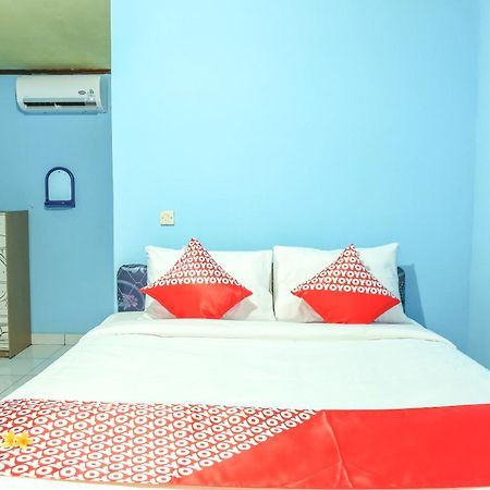 Oyo 1662 Zury Homestay Kuta  Eksteriør billede