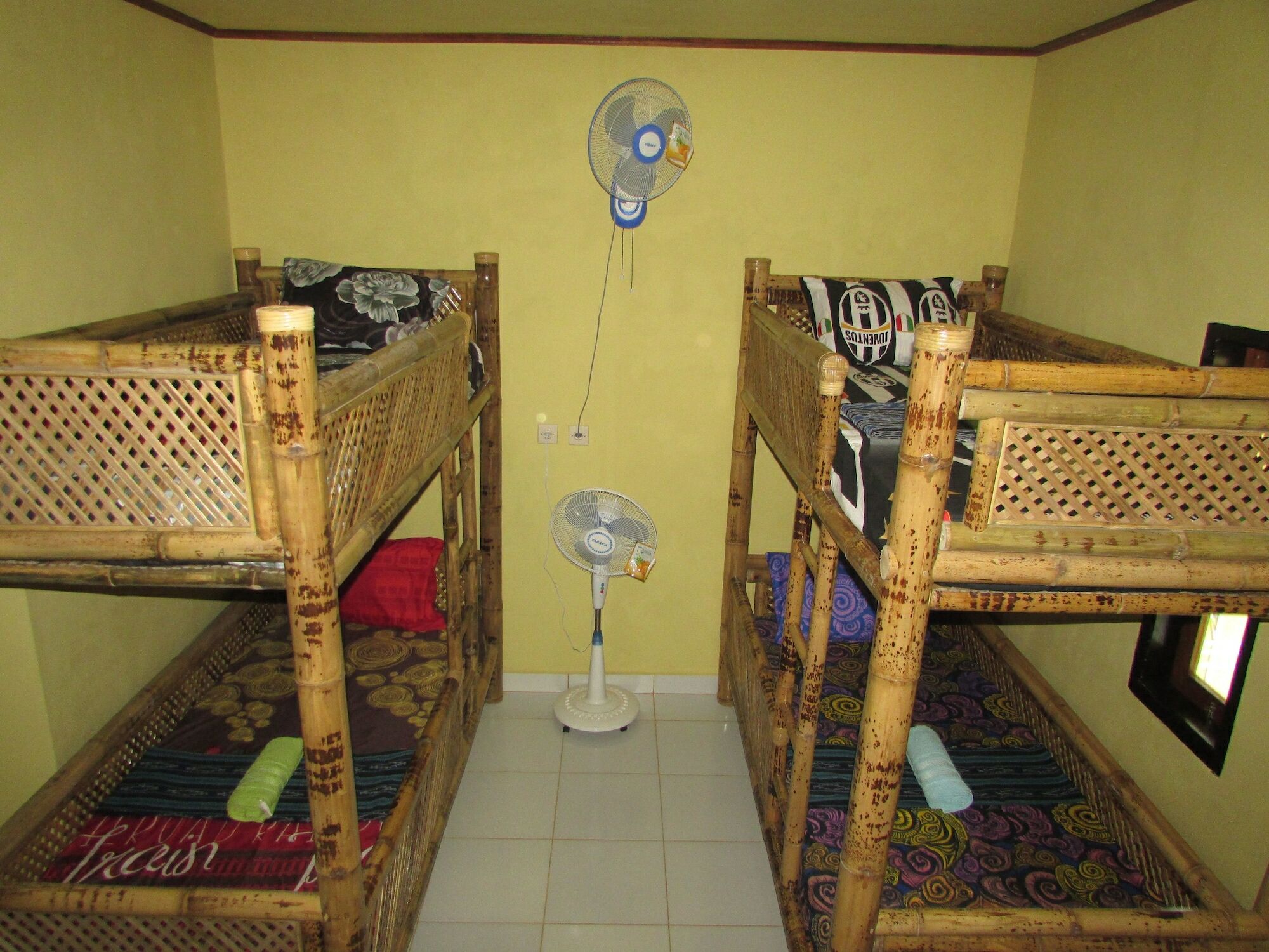 Oyo 1662 Zury Homestay Kuta  Eksteriør billede